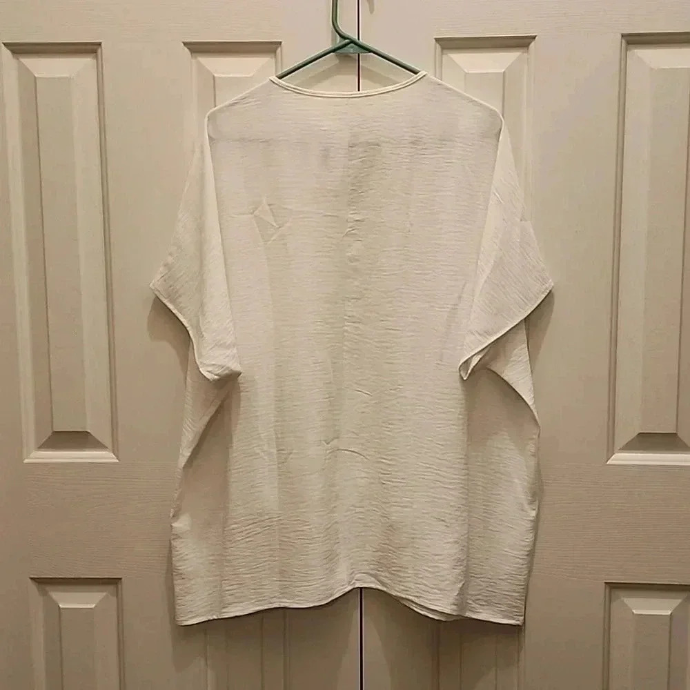 Oversized V Neck Woven Short Sleeve Blouse Top with Front Pocket- size L- NWT - Picture 2 of 2